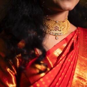Royal Garland Yellow Gold Short Necklace For Women