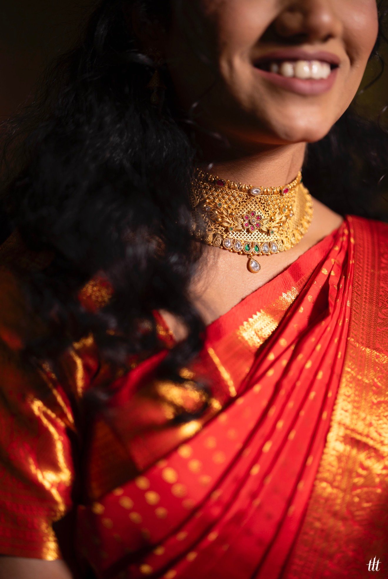 Royal Garland Yellow Gold Short Necklace For Women